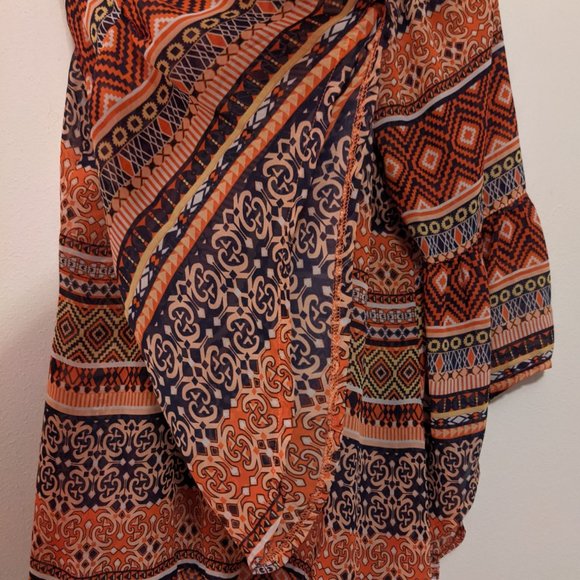 Sheer Flowing Patterned Top - Picture 2 of 4